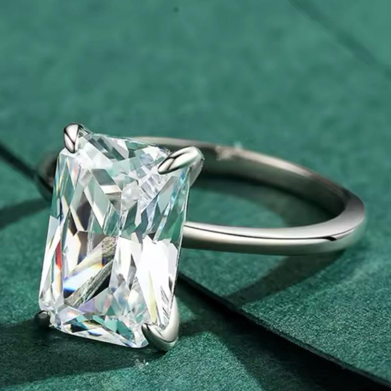 Stunning 5CT Radiant Cut Engagement Ring in Clear CZ - Exquisite 925 Sterling Silver for Women