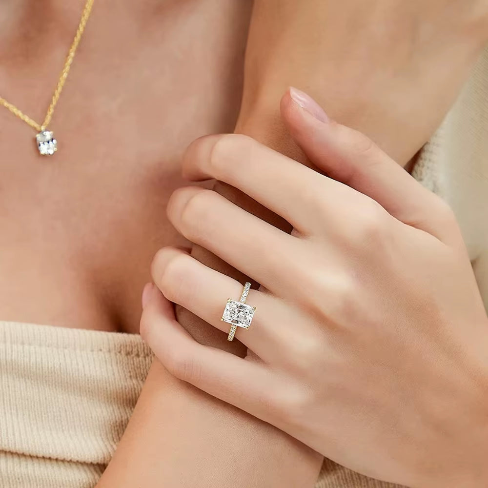 Exquisite 3ct Yellow Gold Radiant Cut Engagement Ring with Dazzling Diamond Accents