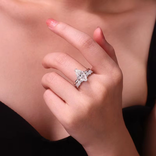 Exquisite Women’s Moissanite Ring in S925 Silver - Luxury Round Cut Bridal Set for Elegant Occasions