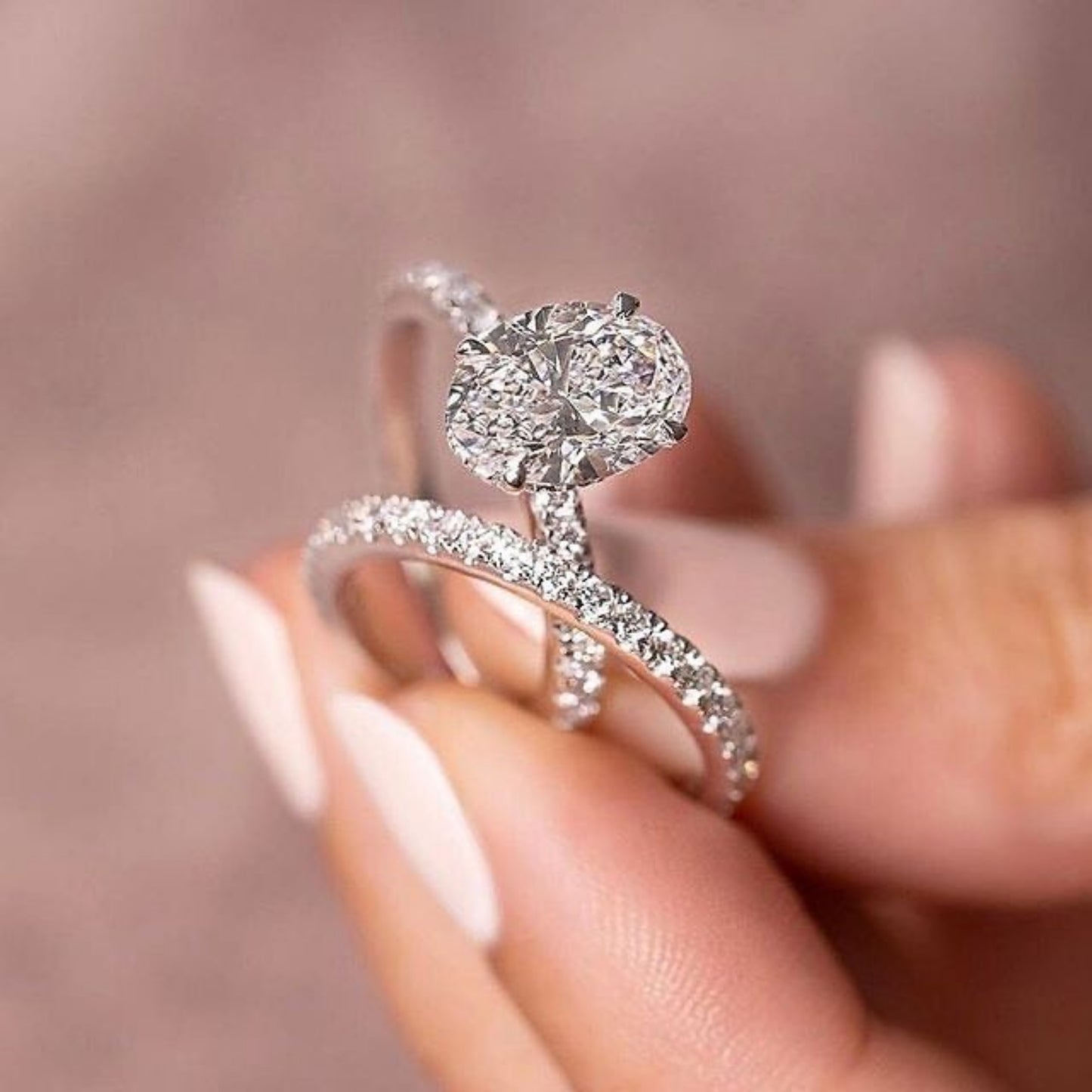 2 Carat Oval Center Diamond Wedding Set