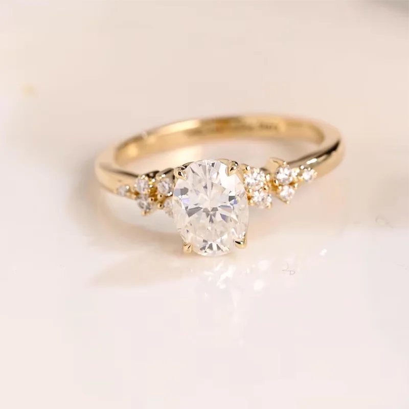 Exquisite 1ct Moissanite Oval Half Eternity Ring in 925 Sterling Silver - Perfect for Weddings and Special Occasions