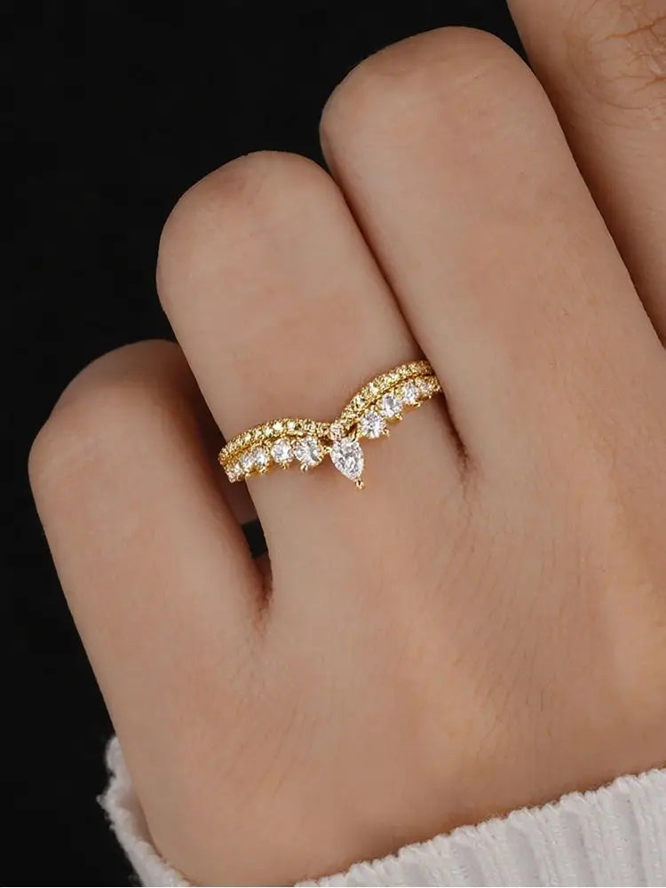 Discover the Exquisite 925 Sterling Silver Water Drop Zircon Crown Ring - A Luxurious Choice for Engagements and Weddings