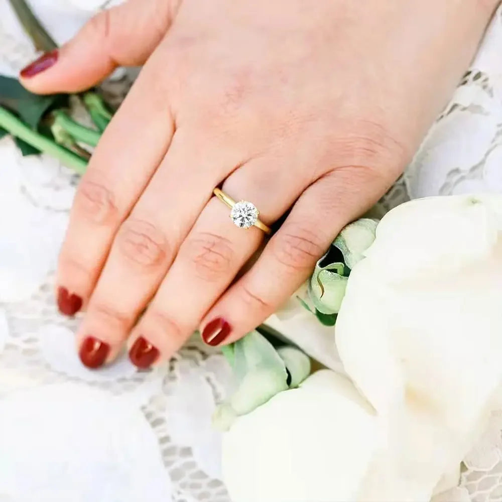 Stunning 1.5CT Round Cut CZ Engagement Ring in 925 Sterling Silver - Perfect Wedding Jewelry for Women