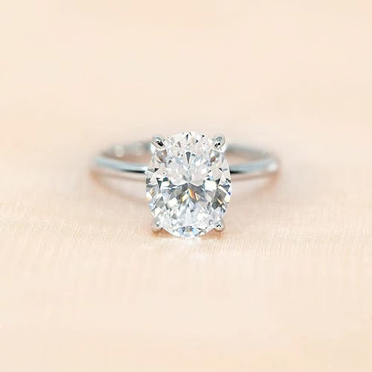 Exquisite 3CT Oval Solitaire Engagement Ring in 925 Sterling Silver with Sparkling Zircon - Perfect for Weddings and Special Occasions